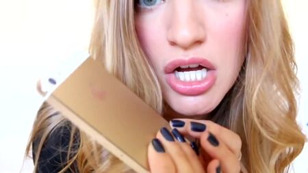 Justine Erazik (iJustine) et sa danse twerk