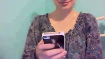 Une fille en webcam se déshabille