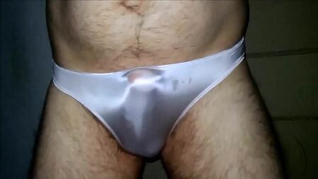 Les hommes et les culottes, c'est du sperme