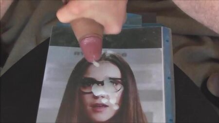 Hommage à Nina Dobrev