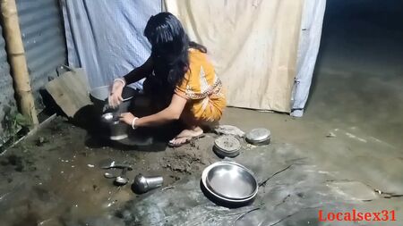 Indian localsex31 : La belle-sœur faisait la vaisselle quand son beau-frère l'a chevauchée comme un cheval