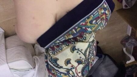 Hatice, la femme au foulard malheureuse, baise avec son petit ami - Sexe turc