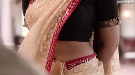 Le nombril sexy d'Ammu Abirami