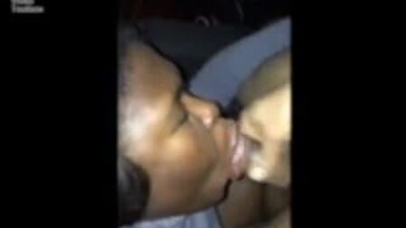 Éjaculation sur une prostituée nigériane