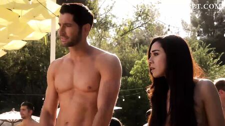La scène où Aimee Garcia apparaît les fesses à l'air dans « Lucifer » sur ScandalPlanet.Com