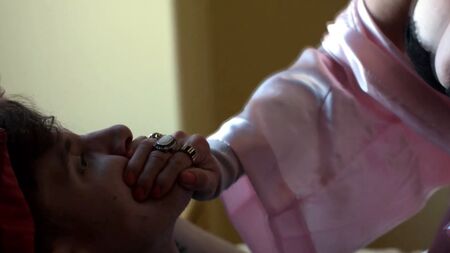 Une mère et son beau-fils, les meilleures scènes d'un court-métrage