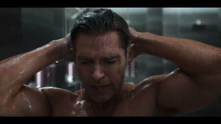 La vie sexuelle d'Adam Demos : la scène de la douche