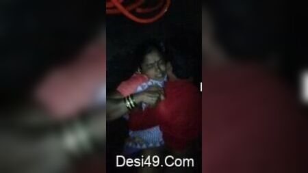 Une tante marathi du quartier a des relations sexuelles