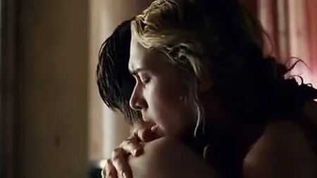 Kate Winslet : Compilation de scènes de nudité dans « The Reader »