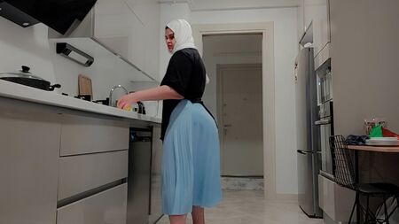 Je montre mon corps de femme ronde et sexy à mon beau-fils