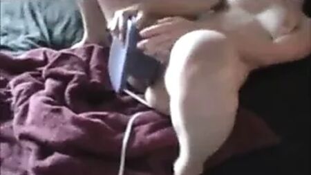 Sonya noue le gode Xar