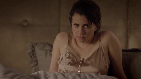 Mia Kirshner - « Le piège de la maternité de substitution » 02