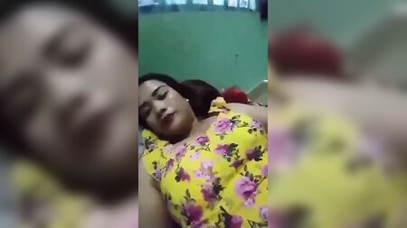 Appel vidéo népalais, chatte