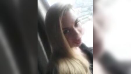 La mystérieuse transsexuelle IVY Red (la plus grosse bite)