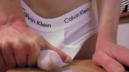 Éjacule dans mon pantalon Kelvin Klein