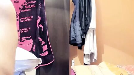 Un couple de Varna baise et suce