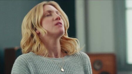 Brittany Snow - « Someone Great »