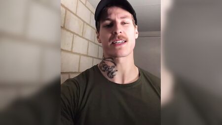 Alec Nysten tient des propos grossiers