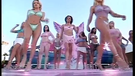 Playboy Wet & Wild Live ! Accès aux coulisses
