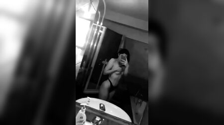 Mara Ognean, une vlogueuse roumaine très sexy