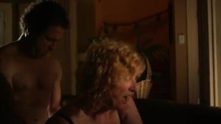 Jackie Torrens nue - Sexe et saison 1