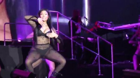 Nicki Minaj - Openair Frauenfeld 2015 (string)