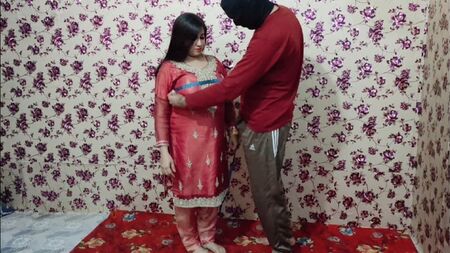 « Indian Tailor » est l'arme de séduction de Khobsorat Bhabhi