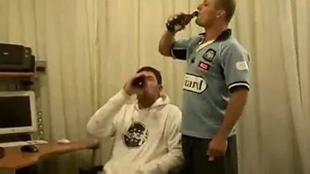 Des hétéros séduits - Nathan et Kahn