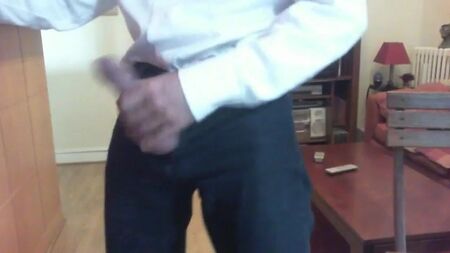 Chemise blanche, jean noir : c'est parti !