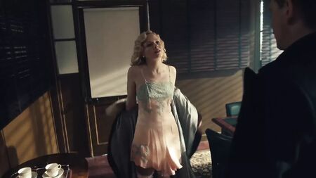 Kate Phillips incarne Linda Shelby dans Peaky Blinders