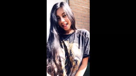 Des filles aux gros seins dévoilent leurs poitrines - Compilation « Titdrop » Partie 42