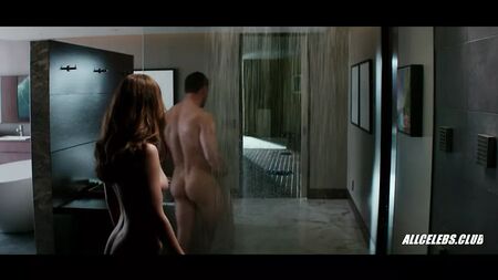 Les scènes de nudité intégrale de Dakota Johnson - Cinquante nuances plus claires