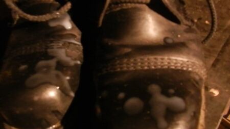 Je me branle sur des bottes de skinhead
