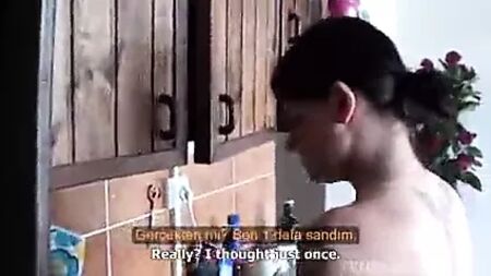 Baise en groupe sous-titrée en turc
