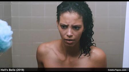 Scènes de douche nues de Leigh et Jaiden Thompson