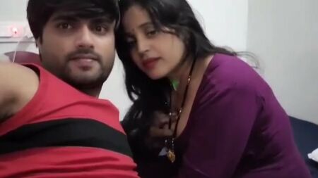 L'enregistrement audio en hindi de Bhabhi en train de baiser