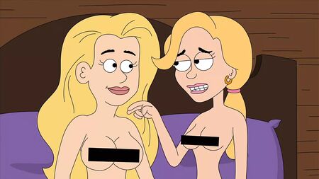 Brickleberry - Ethel Anderson et Amber s'embrassent