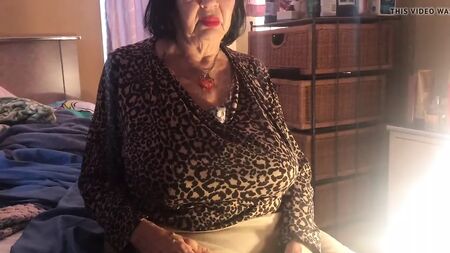 Elaine Everett (mamie ronde)
