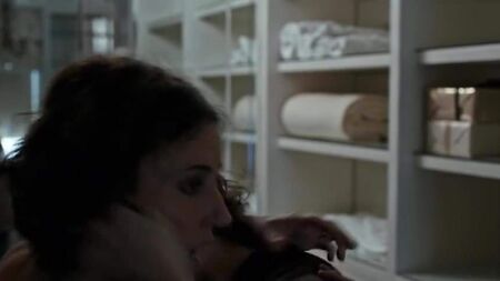 Orla Brady et Rory Fleck Byrne font l'amour