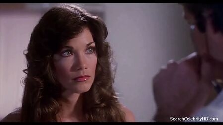 Barbi Benton nue - Massacre à l'hôpital