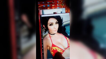 Hommage cosplay - Jessica Nigri dans le rôle de Cinder Fall (RWBY)