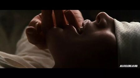 Kim Basinger dans « 9 semaines 1/2 »