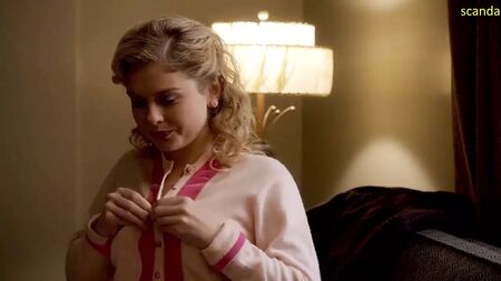 Rose McIver montre ses seins nus dans la série « Masters of Sex »