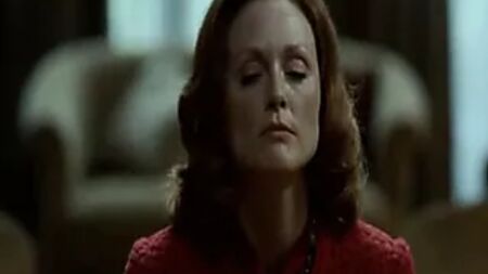 Julianne Moore - Savage Grace (Maman et son beau-fils) : compilation