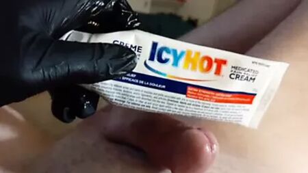 Massage avec la crème Icy Hot