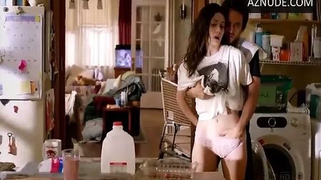 Emmy Rossum – Shameless – Toutes les scènes de sexe (sans musique)