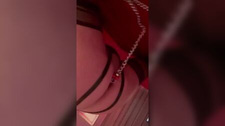 Jenyfer, une escorte transgenre, est une star du porno française