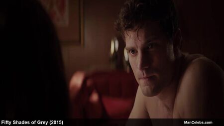 Scènes de cinéma sexy où l'acteur Jamie Dornan apparaît torse nu