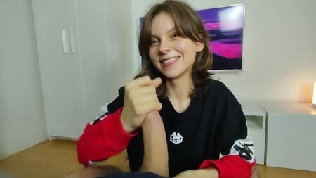 Monsieur, je veux tellement prendre ta bite dans la bouche!