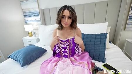 [DadCrush] Vanessa Moon - Jouer à s'habiller